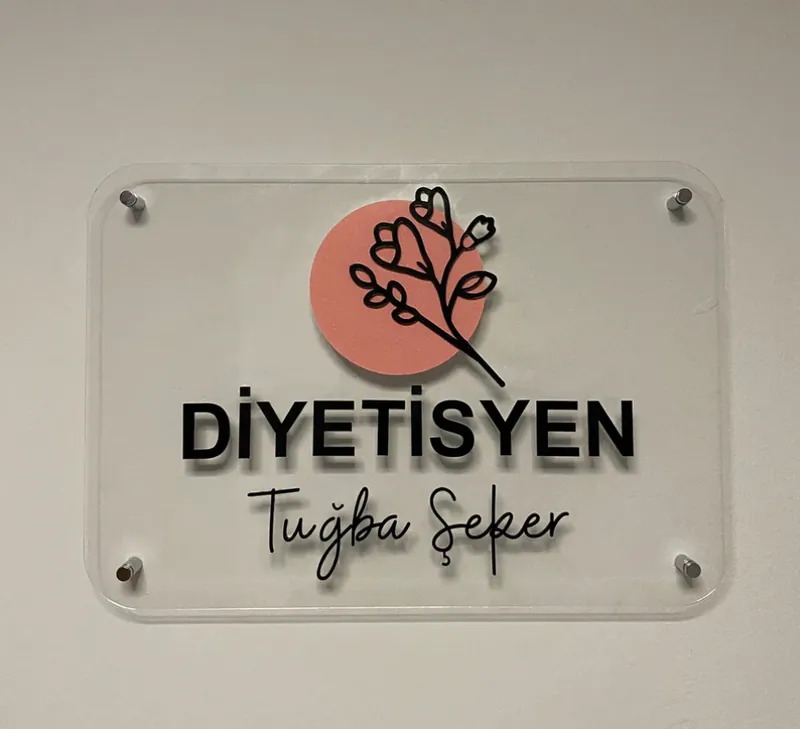 Diyetisyen Tuğba Şeker Ağaç ofis tabelası - Seyhan/Adana